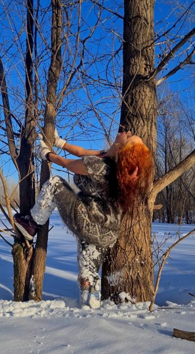 Webcam chat profile for Amla: Dancing