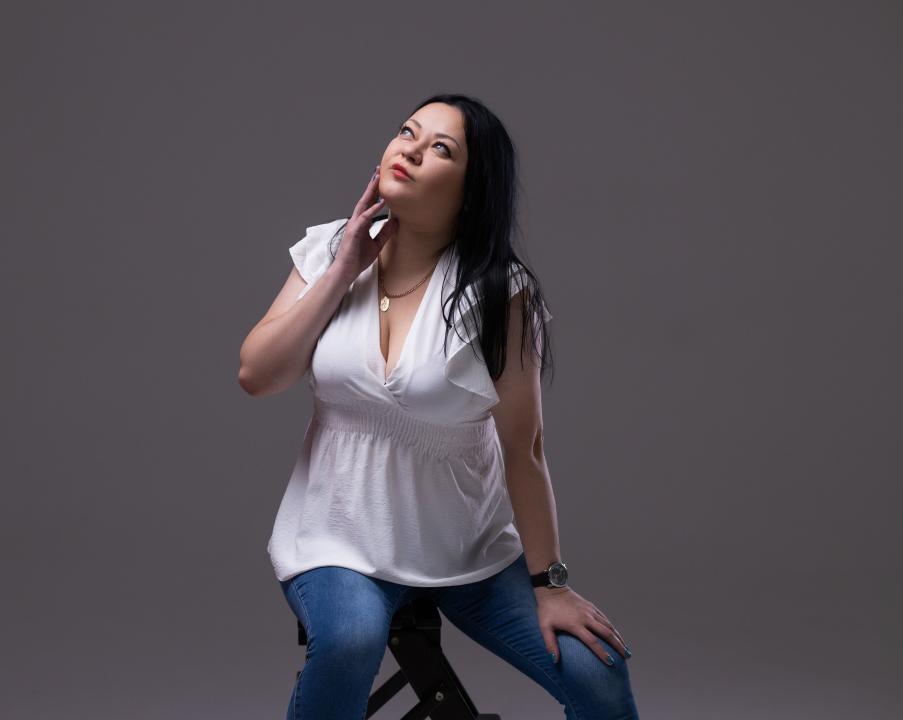 LIVE VideoChat with AngieKiss