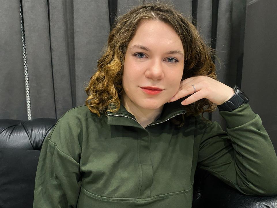 Webcam chat profile for TeonaX67: Legs, feet & shoes