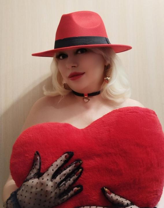 Webcam chat profile for KleopatraX: Bondage & discipline