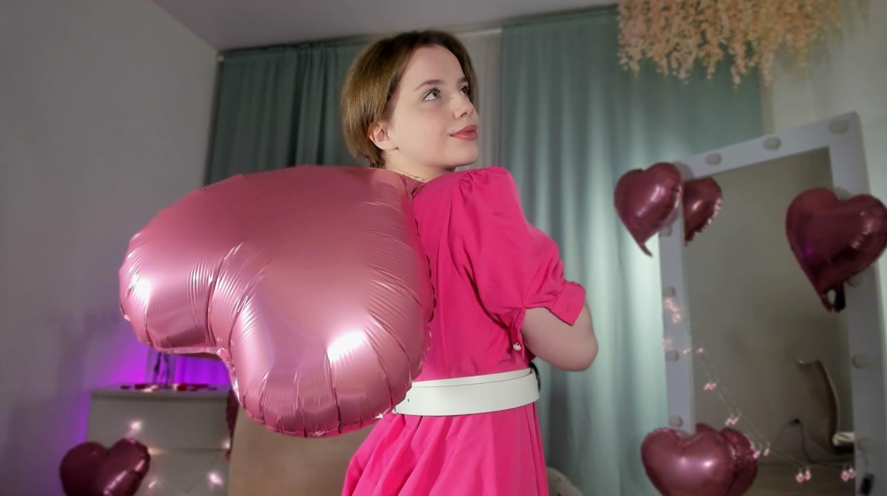 Webcam chat profile for GabiAddams: Legs, feet & shoes