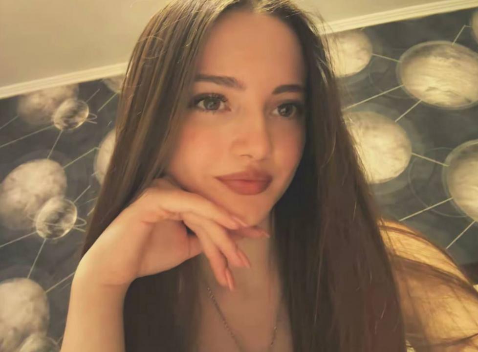 Webcam chat profile for BadMuse: Ask about my Hobbies