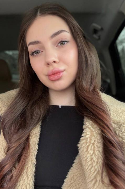 Webcam chat profile for 1Doll