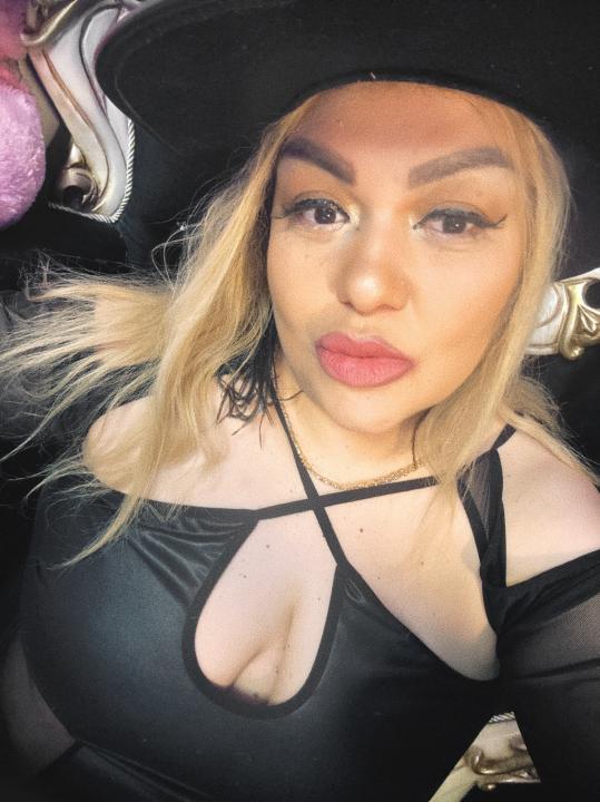 Webcam chat profile for MissTabitha: Dominatrix