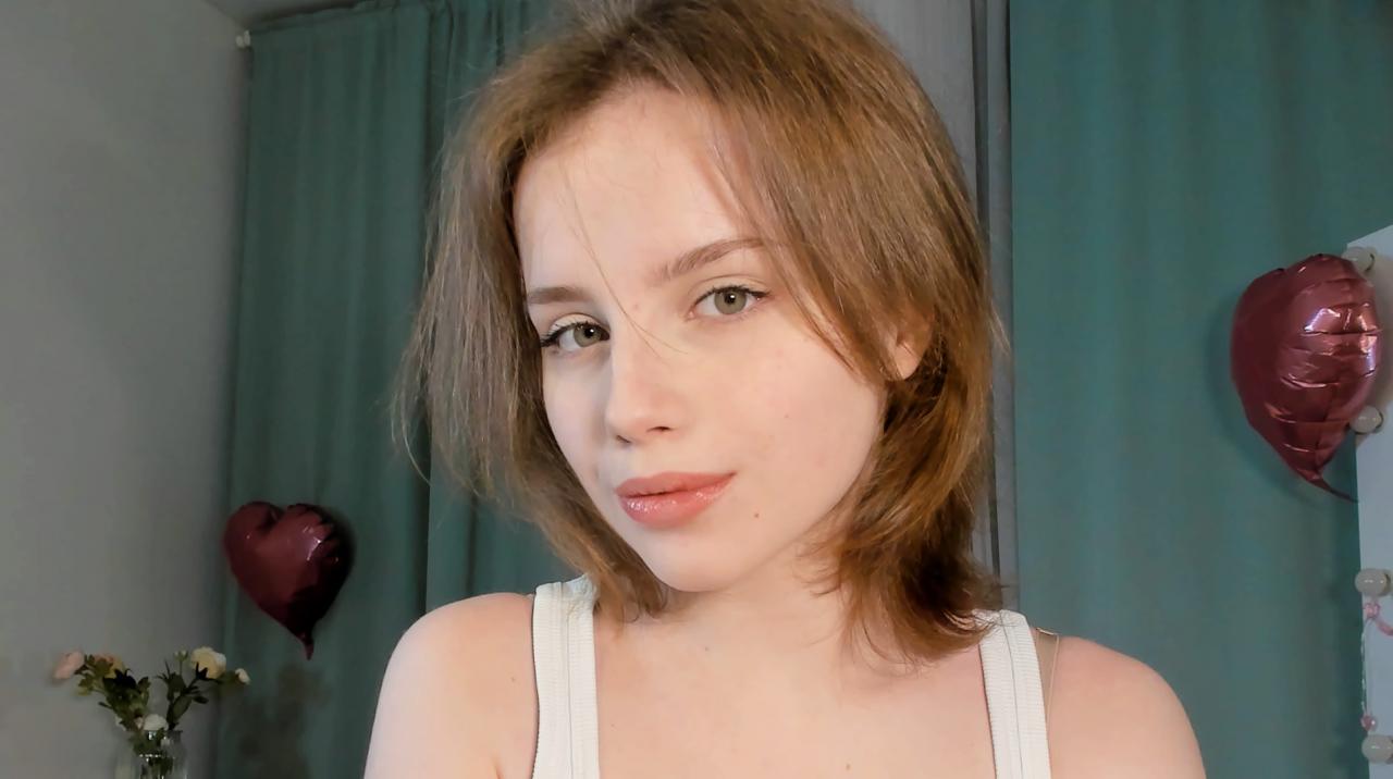 Webcam chat profile for GabiAddams: Legs, feet & shoes