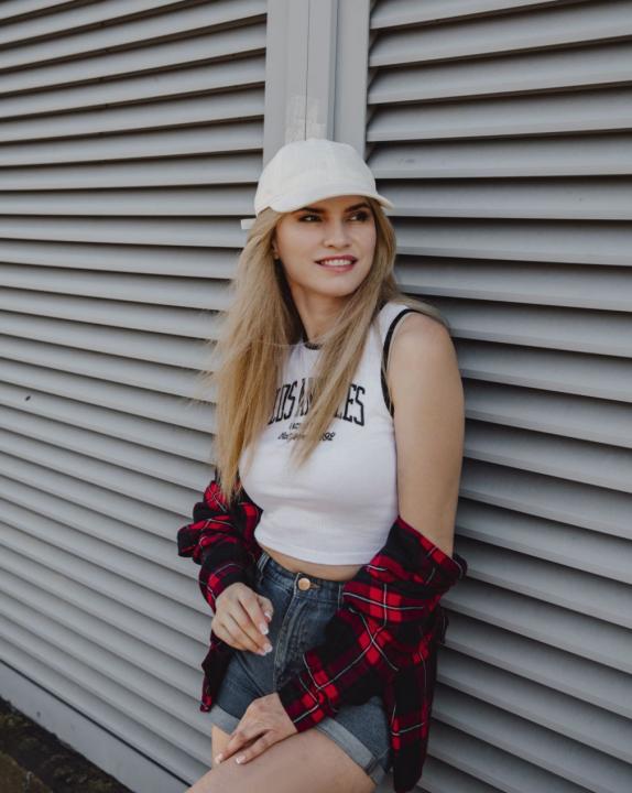 Webcam chat profile for AngelBlonde: Dancing