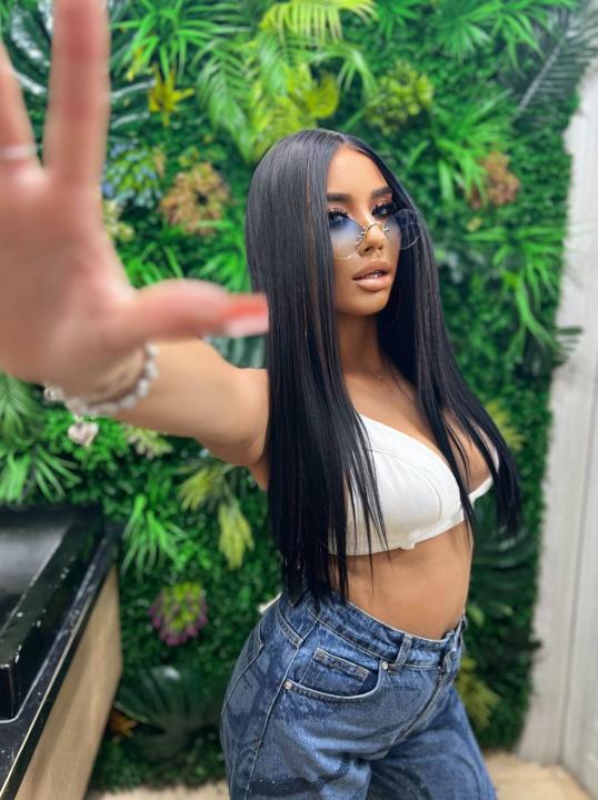 Webcam chat profile for BlueEyesBB: Kissing