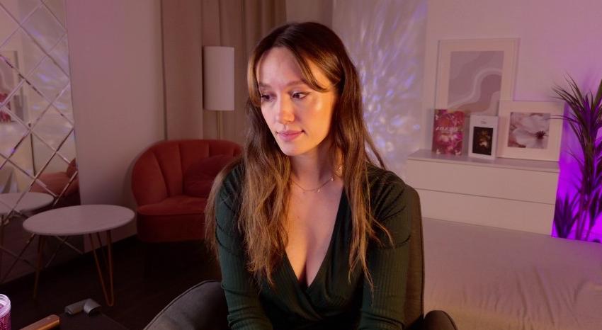 Webcam chat profile for AgnesGoddes: Legs, feet & shoes