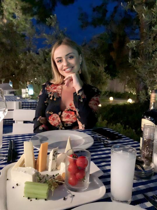 Webcam chat profile for MikaSol