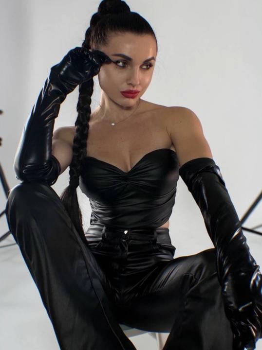 Webcam chat profile for JuliannaSportiv: Bondage & discipline