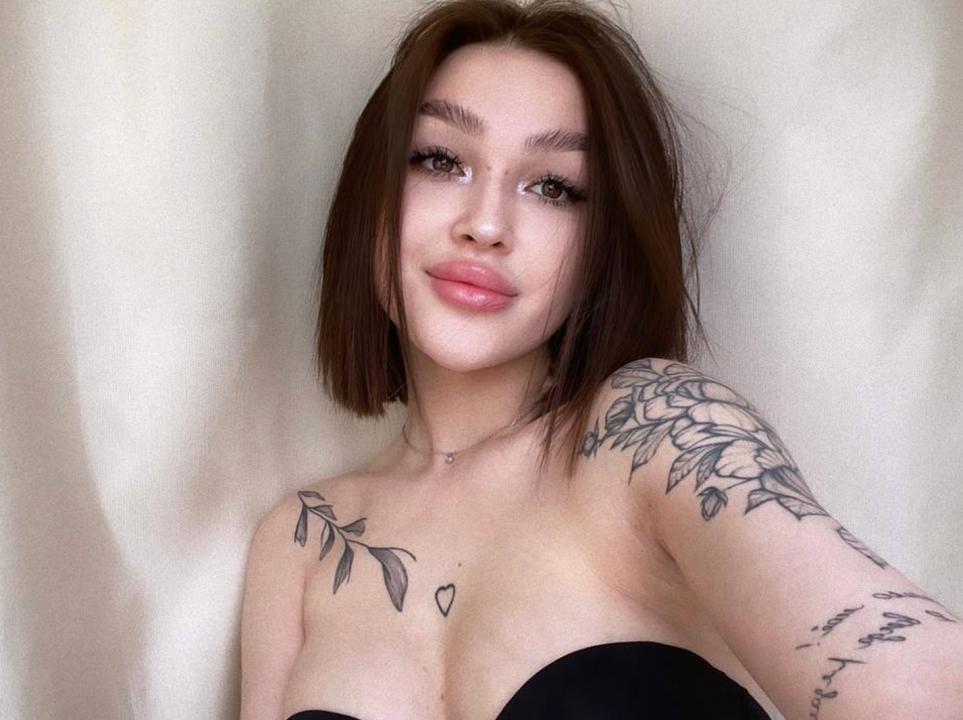 Webcam chat profile for MaryWatson: Kissing