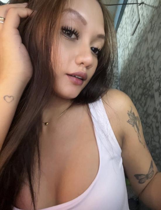 Webcam chat profile for TSBombSheLL: Exhibition