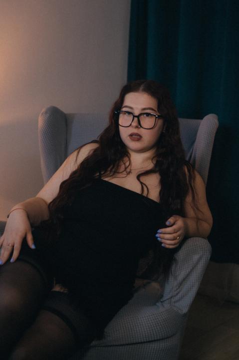 Webcam chat profile for EffyRain: Legs, feet & shoes