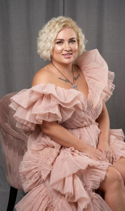 Webcam chat profile for Barbilove: Dancing