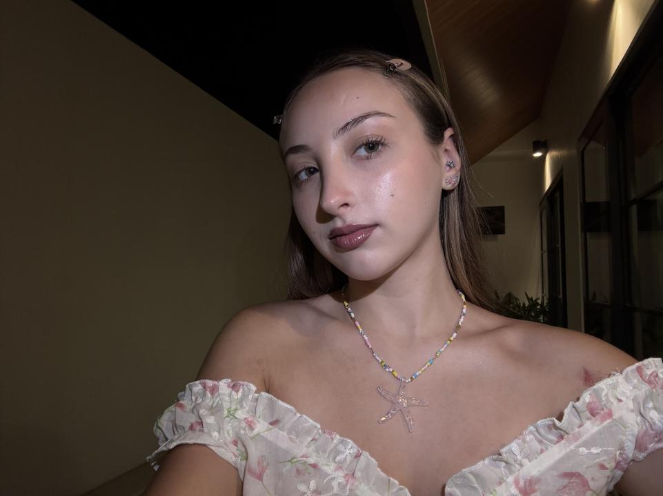 Webcam chat profile for DreamyEva: Dancing