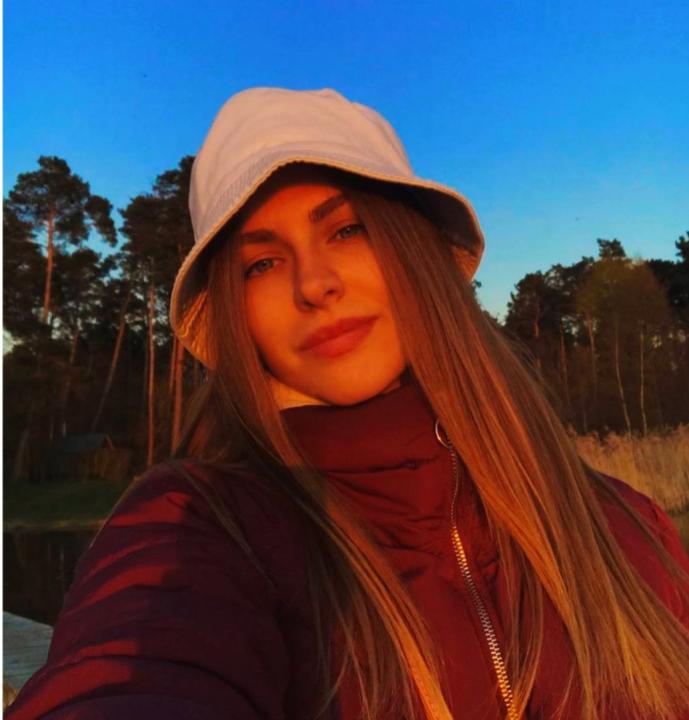 Webcam chat profile for AlexaInlove: Outfits