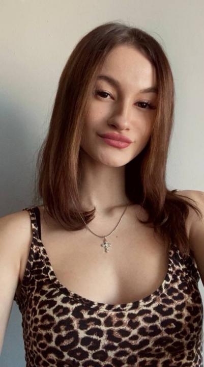 Webcam chat profile for Rivertonia