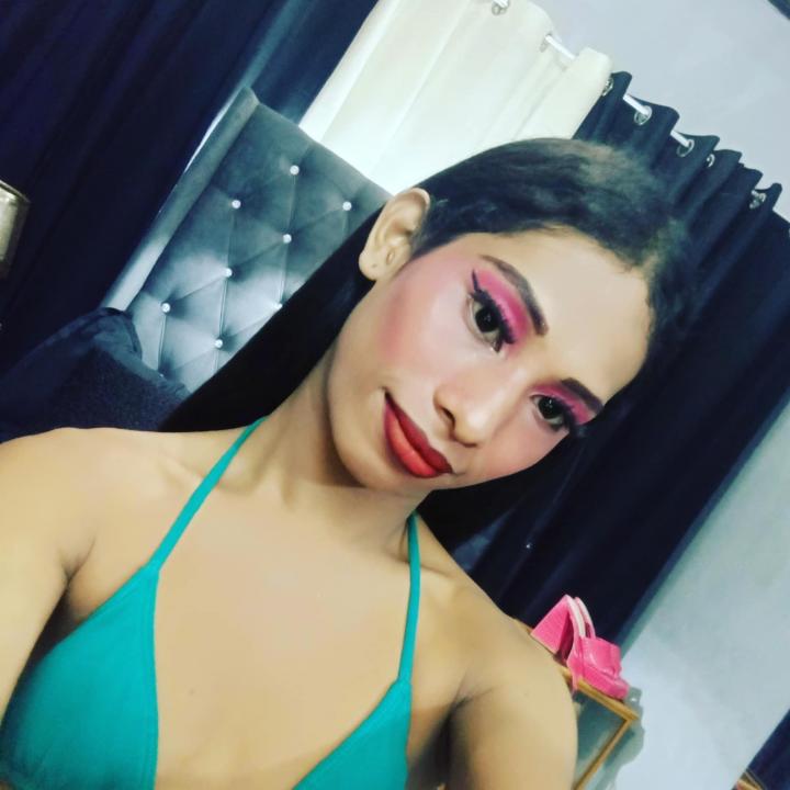 Webcam chat profile for hotcumjasminex: Legs, feet & shoes