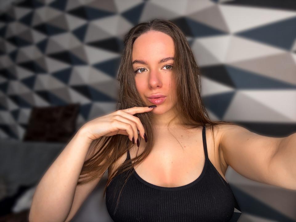 Webcam chat profile for YourBarbieLove: Leather