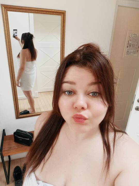 Webcam chat profile for MissTempt: Ask about my Hobbies