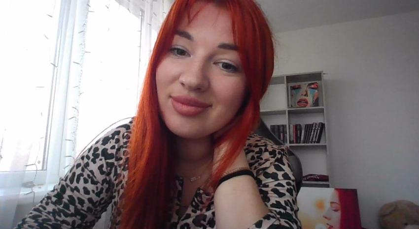 Webcam chat profile for Foxxiccc: Nails
