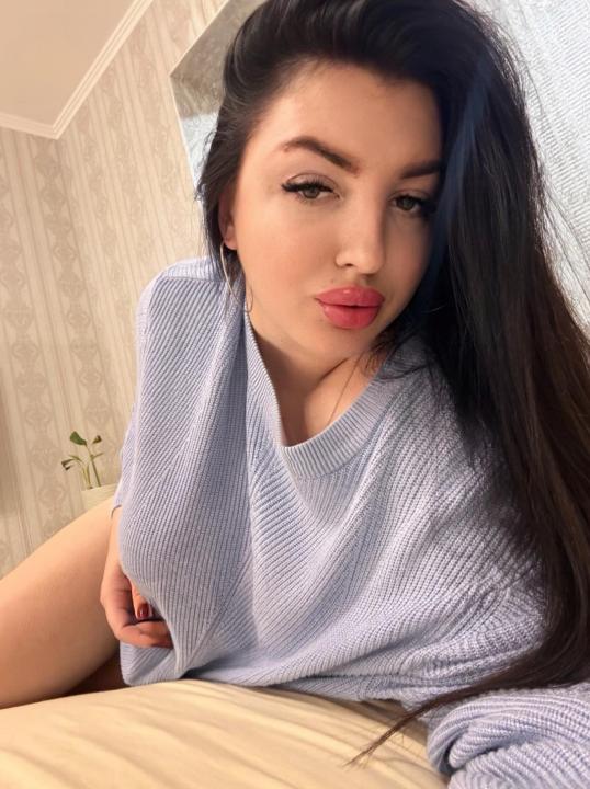 Webcam chat profile for Tiramisusweet: Latex & rubber