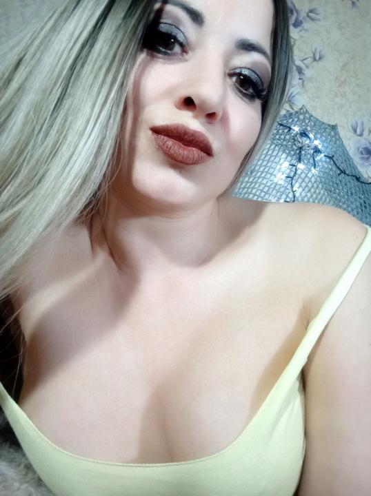 Webcam chat profile for lionessforever1: Bondage & discipline