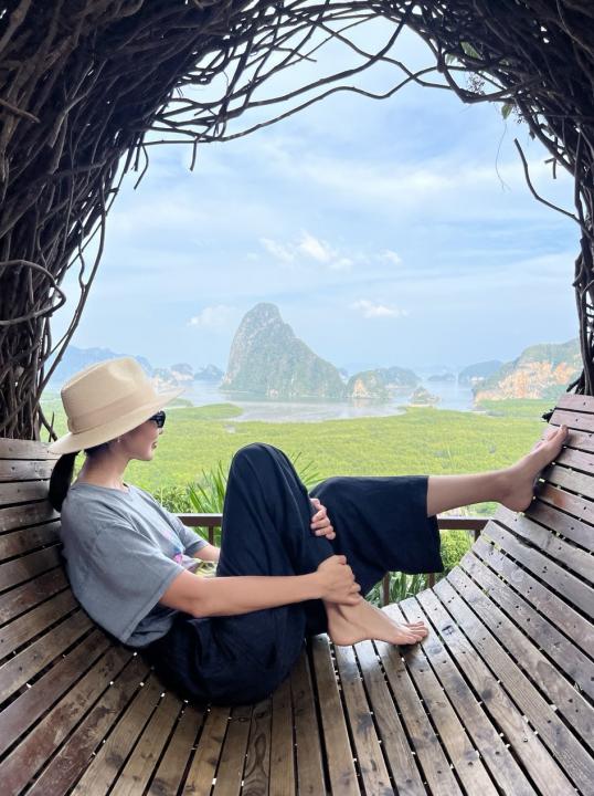 Webcam chat profile for Amelune: Ask about my Hobbies