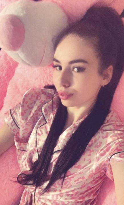 Webcam chat profile for BarbieMee