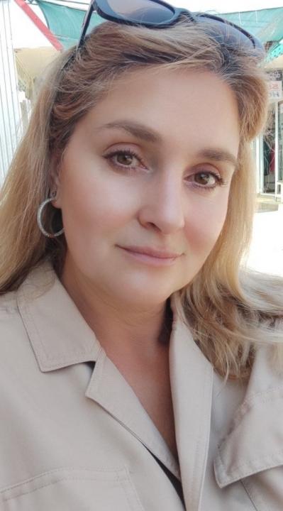 Webcam chat profile for Belora: Ask about my Hobbies