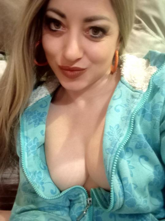 Webcam chat profile for lionessforever1: Bondage & discipline