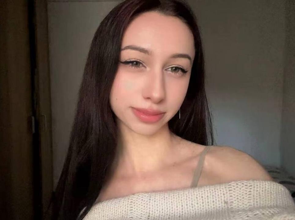 Webcam chat profile for MoonMuse: Dancing