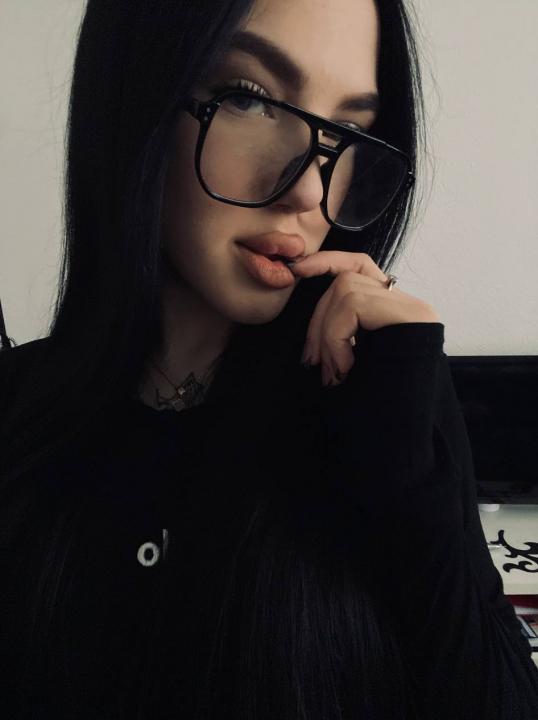 Webcam chat profile for Linksksks: Ask about my other interests