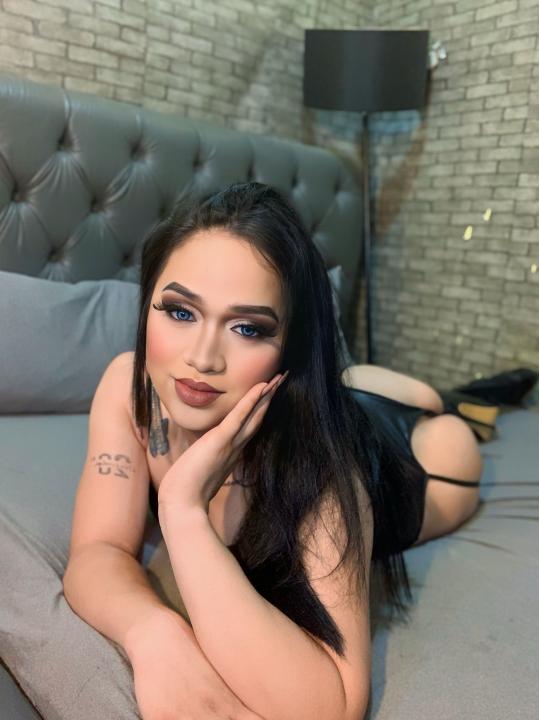 Webcam chat profile for AmaraHugeCock: Bondage & discipline