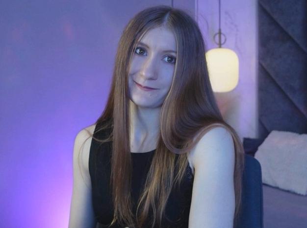 Webcam chat profile for DonnaMilk: Legs, feet & shoes