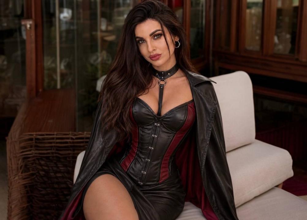 Webcam chat profile for JuliannaSportiv: Bondage & discipline
