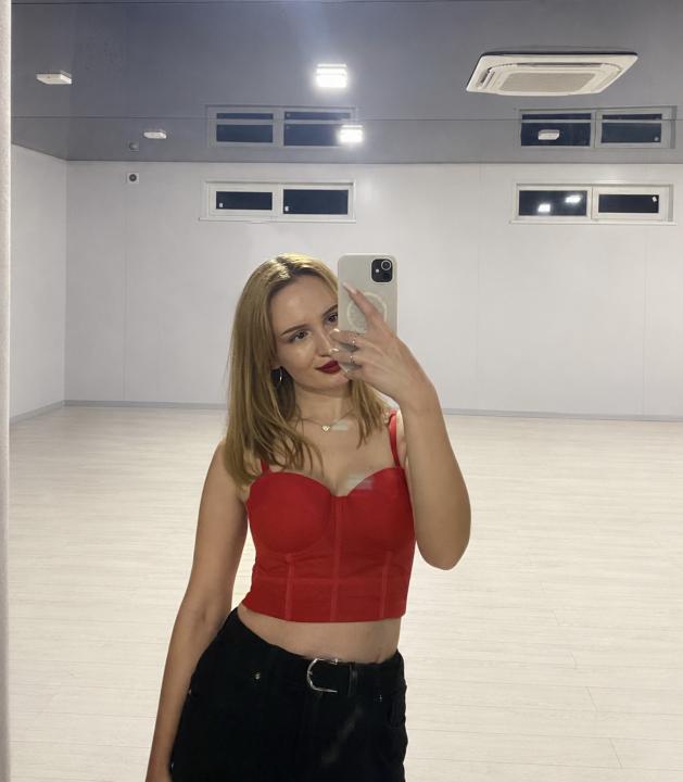 Webcam chat profile for Rerlissea: Ask about my Hobbies