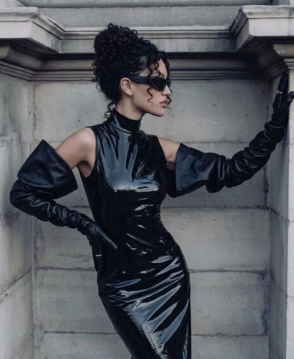 Webcam chat profile for NoirEmpress333: Dominatrix