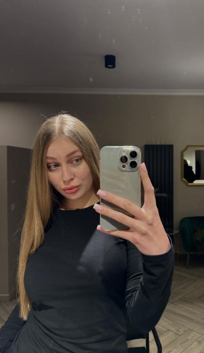 Webcam chat profile for Solenya: Ask about my Hobbies