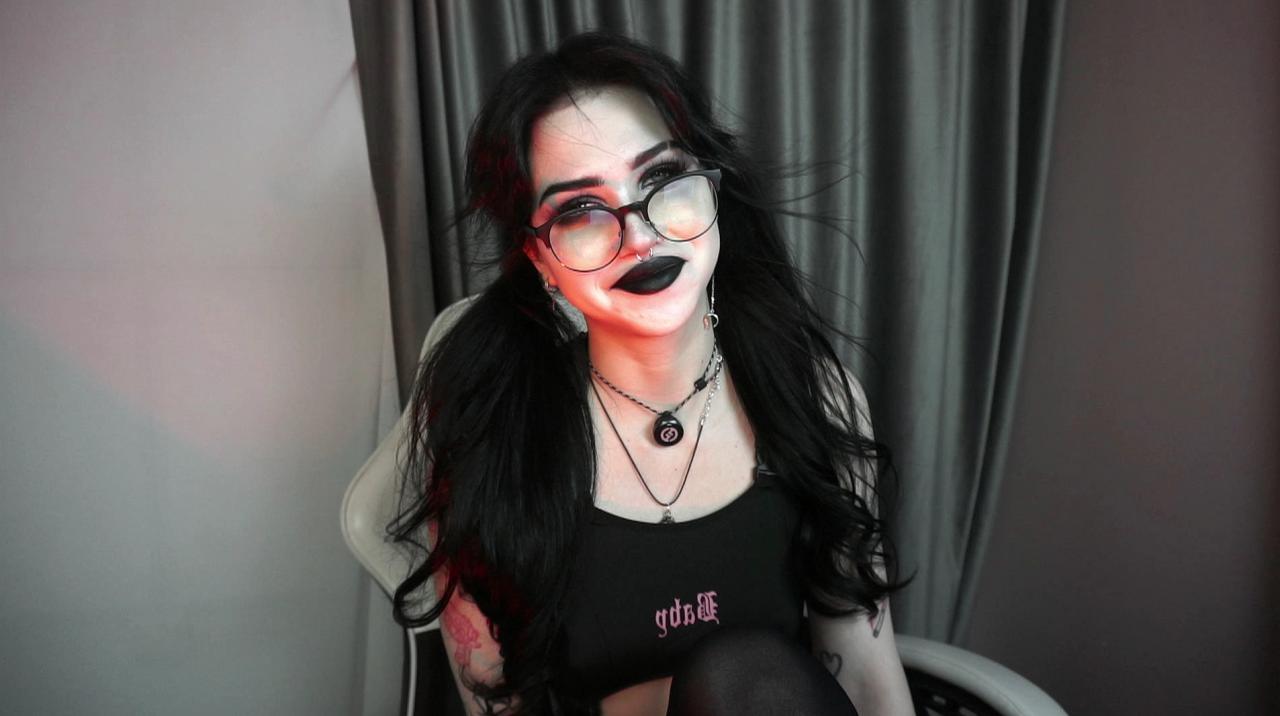 Webcam chat profile for JessicaSod1: Legs, feet & shoes