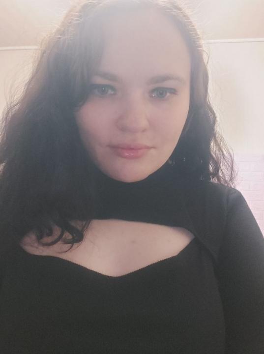 Webcam chat profile for AliceForLovex: Legs, feet & shoes