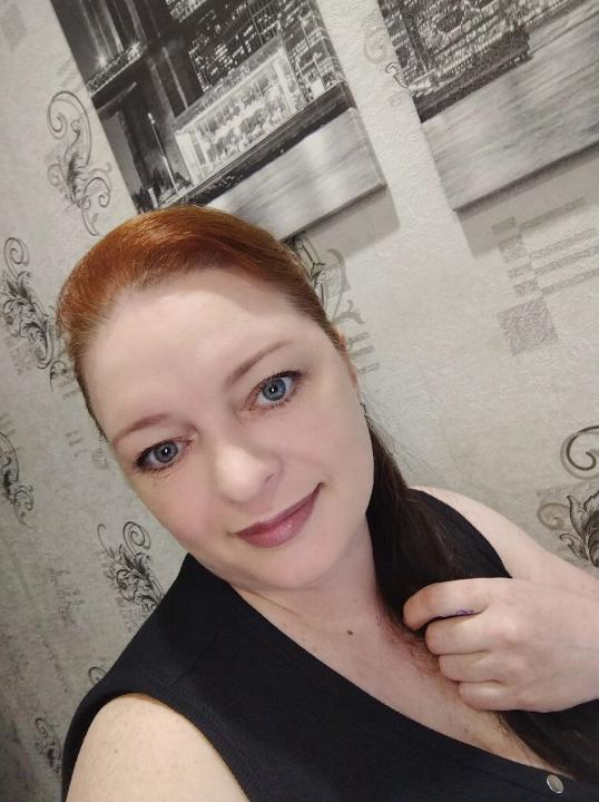 Webcam chat profile for Aveline: Ask about my Hobbies
