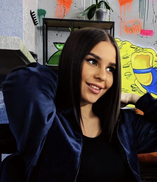 Webcam chat profile for LinaVelvet: Outfits