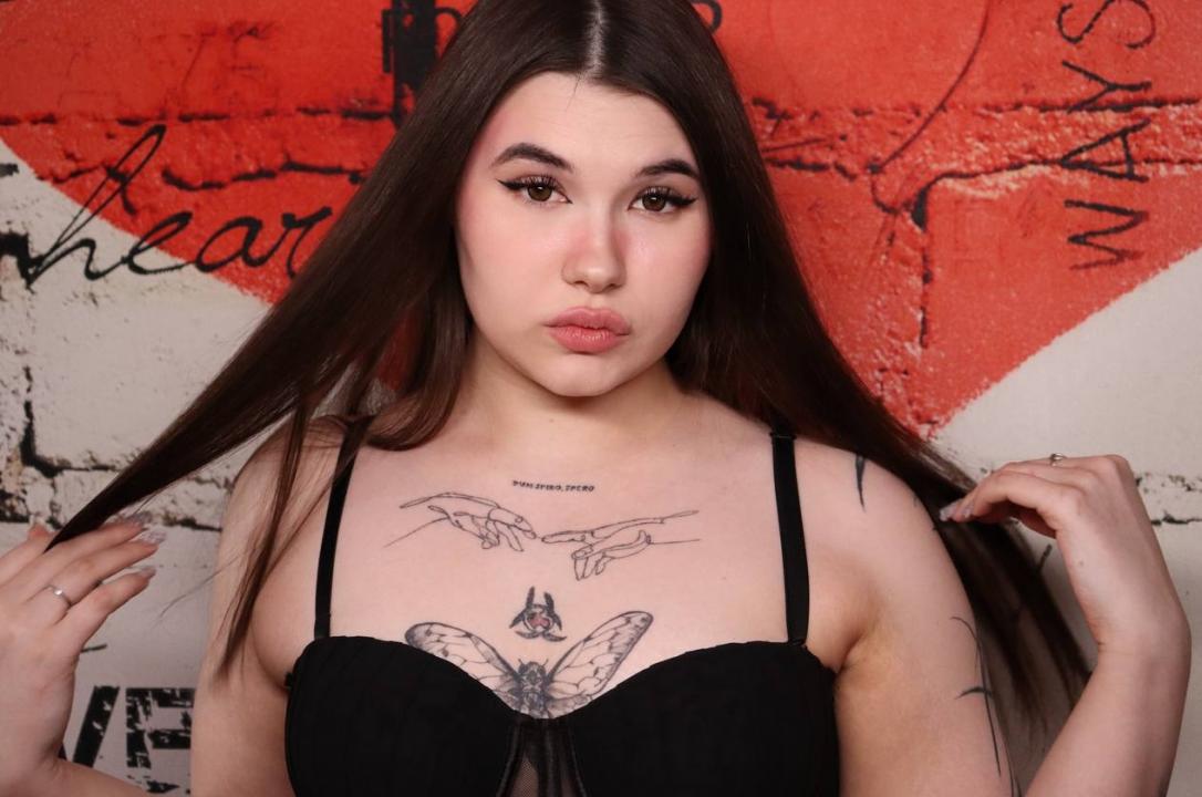 Webcam chat profile for TiaraX: Dominatrix