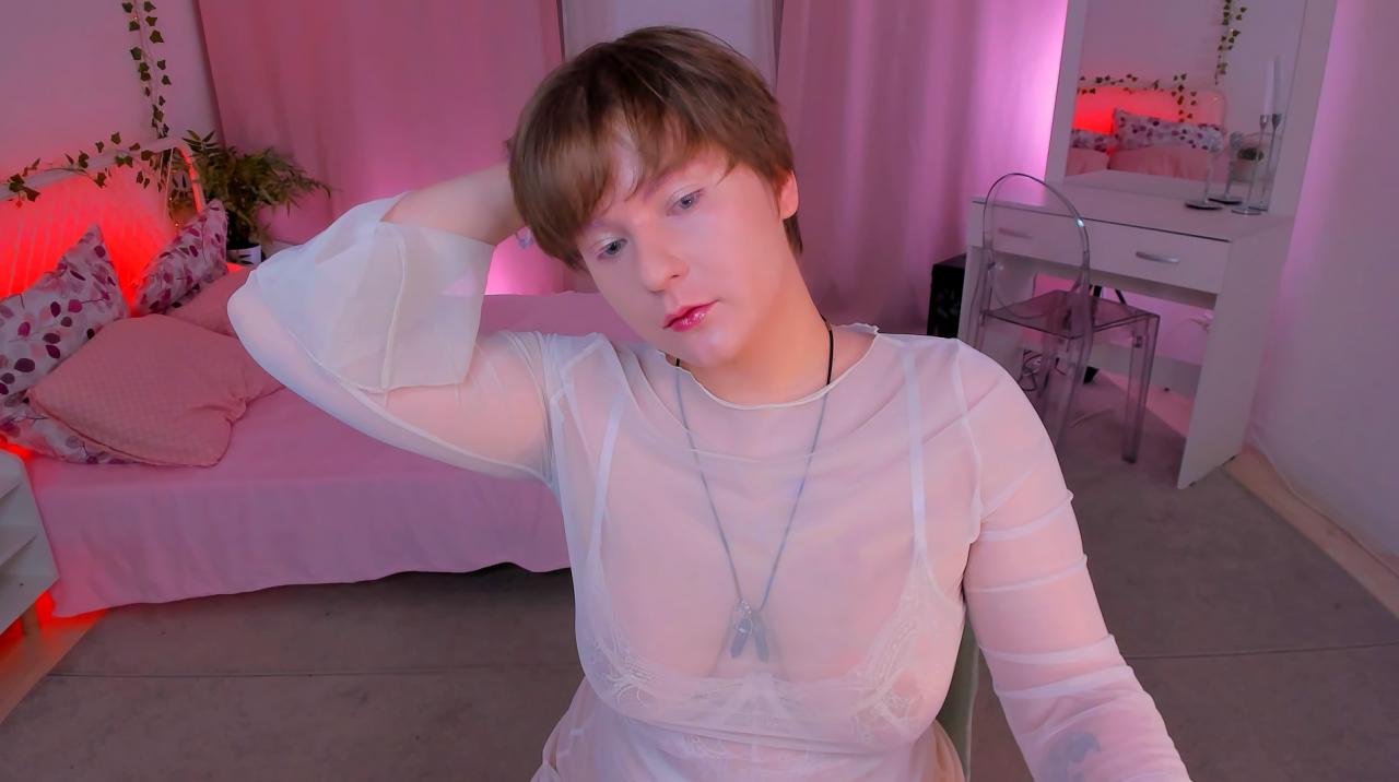 Webcam chat profile for MelittaAdams: Freckles
