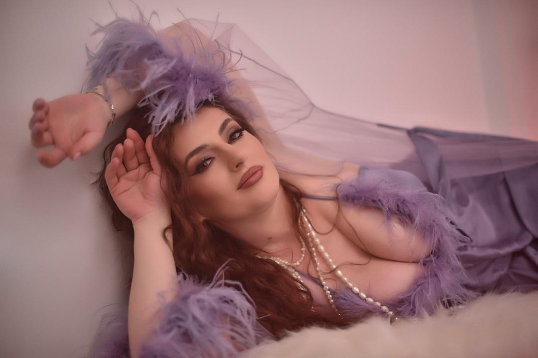 Webcam chat profile for LeonaBelleTS: Dominatrix