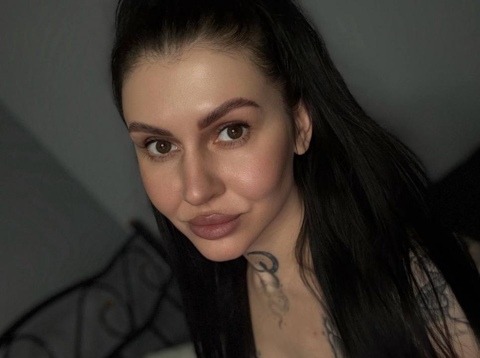 Webcam chat profile for PolliNata: Dominatrix
