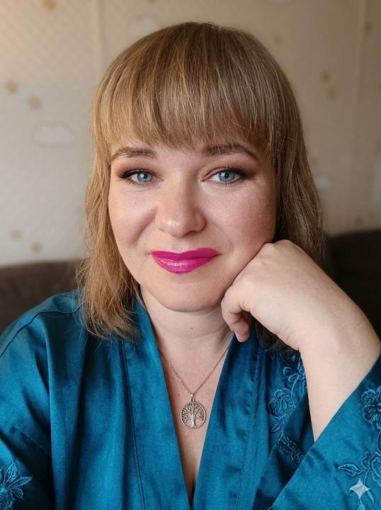 Webcam chat profile for Tersia: Ask about my Hobbies