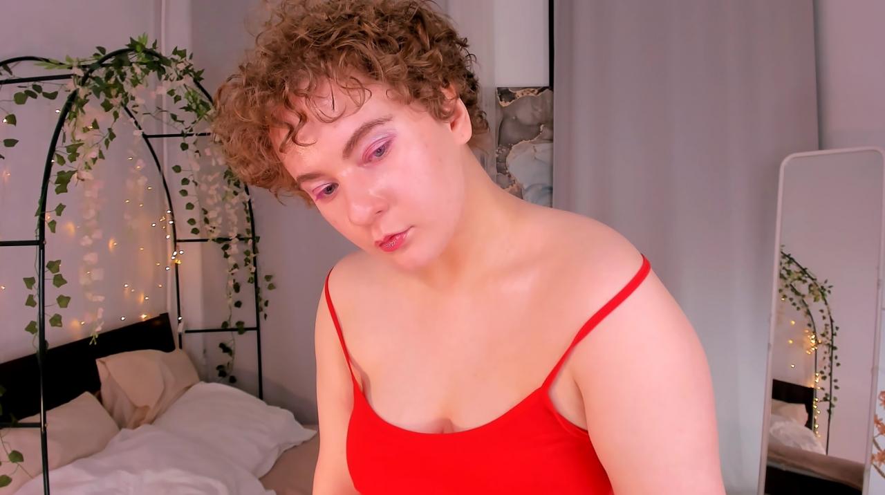 Webcam chat profile for MelittaAdams: Freckles