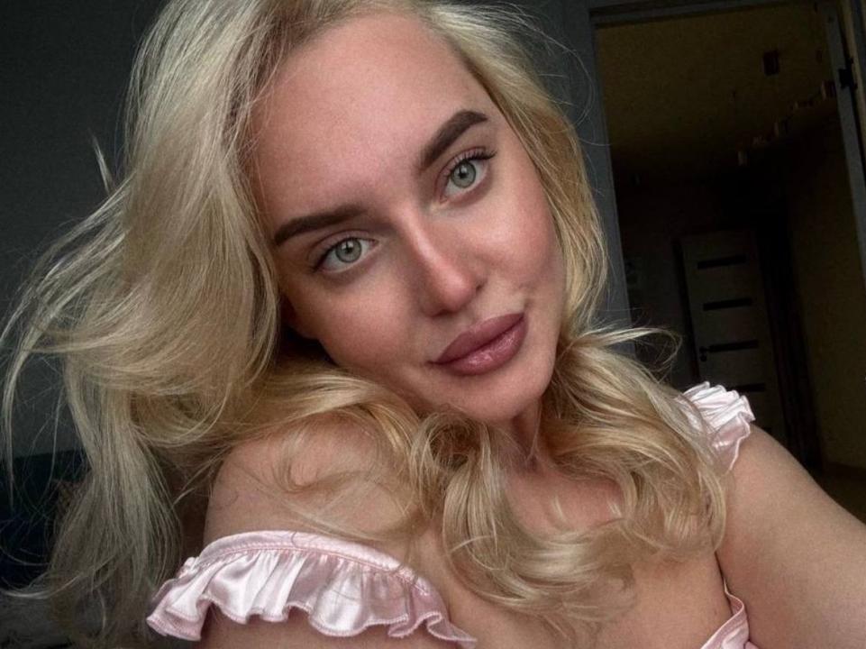 Webcam chat profile for Aylin9999: Cooking